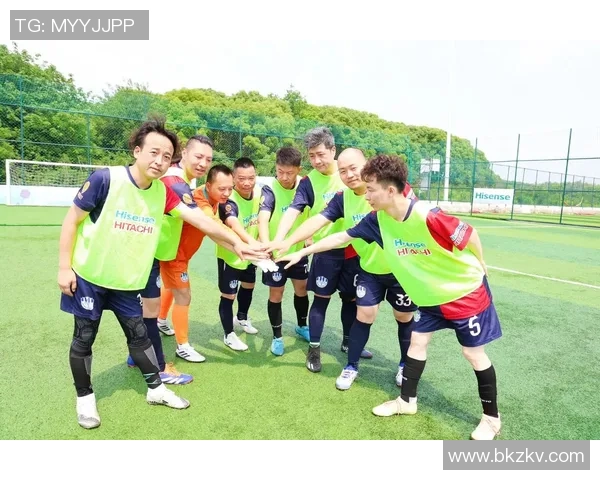 成都足球队团队协作能力大幅提升荣登全国足球团队协作排名新高 成都足球队团队协作能力大幅提升荣登全国足球团队协作排名新高