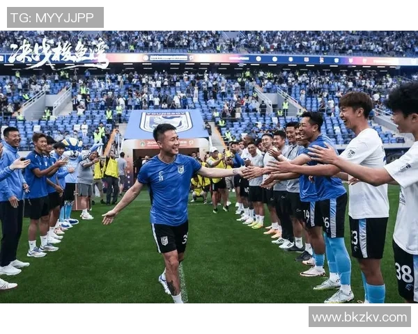 蓝白色国旗下的足球明星们如何在绿茵场上书写传奇与荣耀 蓝白色国旗下的足球明星们如何在绿茵场上书写传奇与荣耀